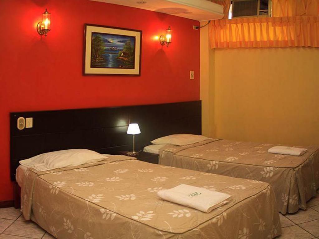 Hotel & Suites La Posada De Lobo Iquitos Extérieur photo